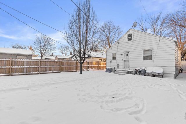 5658 N 66th STREET, Milwaukee, WI 53218