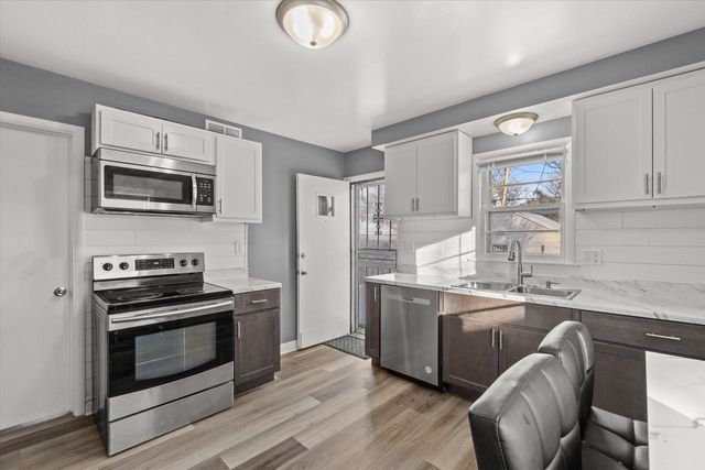 5658 N 66th STREET, Milwaukee, WI 53218