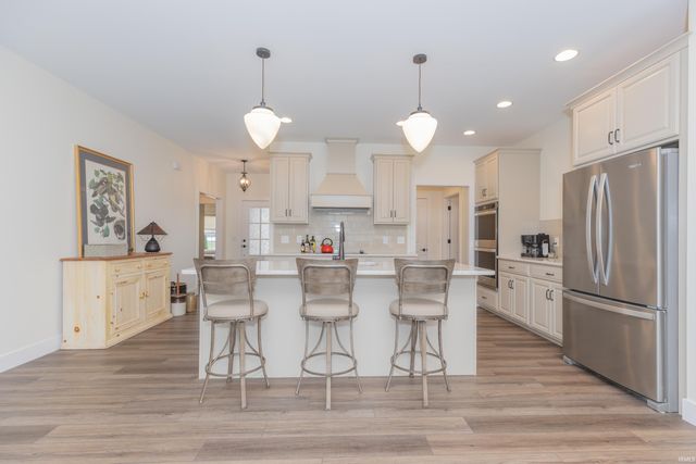 8464 Wyatt Court, Newburgh, IN 47630