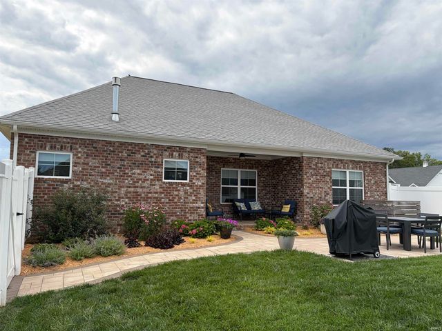 8464 Wyatt Court, Newburgh, IN 47630