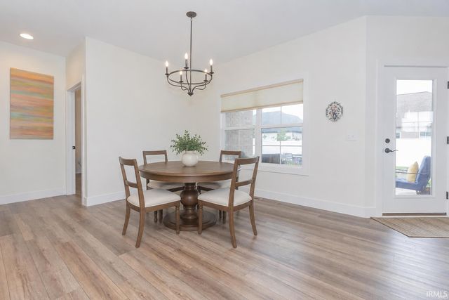 8464 Wyatt Court, Newburgh, IN 47630