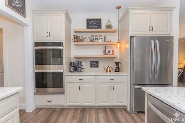 8464 Wyatt Court, Newburgh, IN 47630