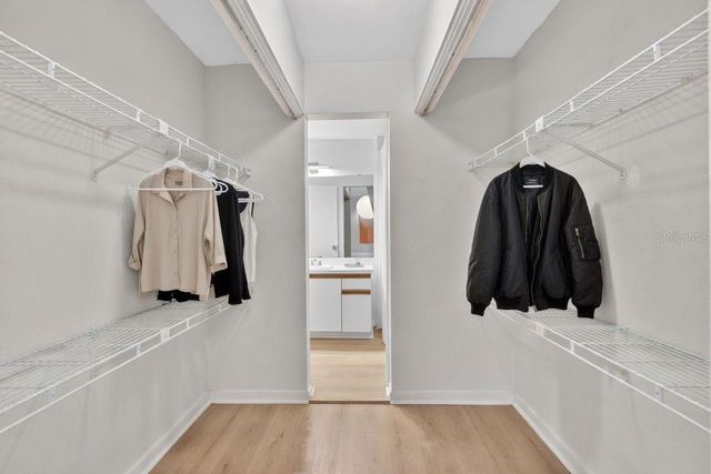 492 SANTA CRUZ PLACE NE E, St Petersburg, FL 33703