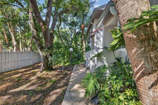 492 SANTA CRUZ PLACE NE E, St Petersburg, FL 33703