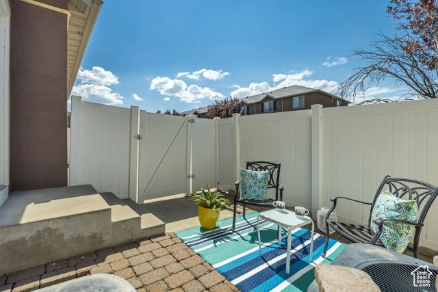 7887 S DOVE CREEK LN, West Jordan, UT 84081