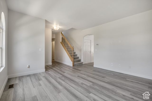 7887 S DOVE CREEK LN, West Jordan, UT 84081