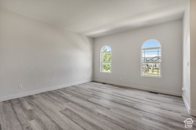 7887 S DOVE CREEK LN, West Jordan, UT 84081