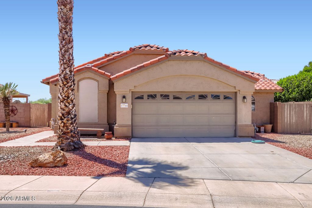 17744 N FIESTA Drive, Surprise, AZ 85374 — photo 2