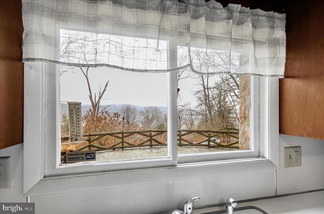 2422 HIGHLAND AVE, Reading, PA 19606