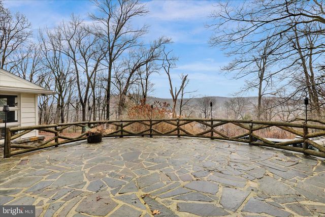 2422 HIGHLAND AVE, Reading, PA 19606