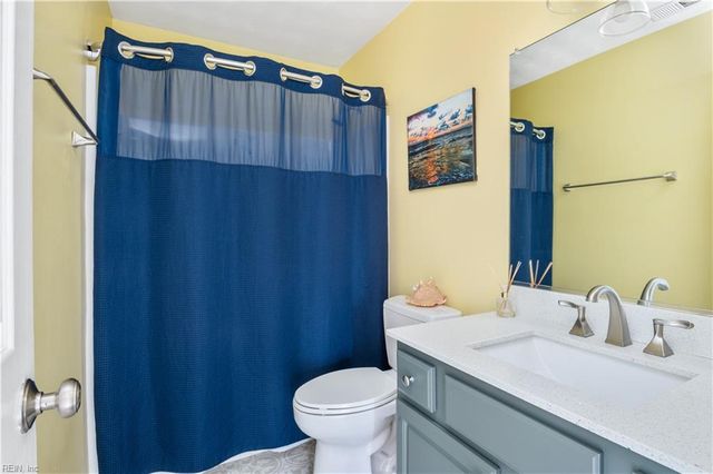 107 Chickadee ST, Moyock, NC 27958