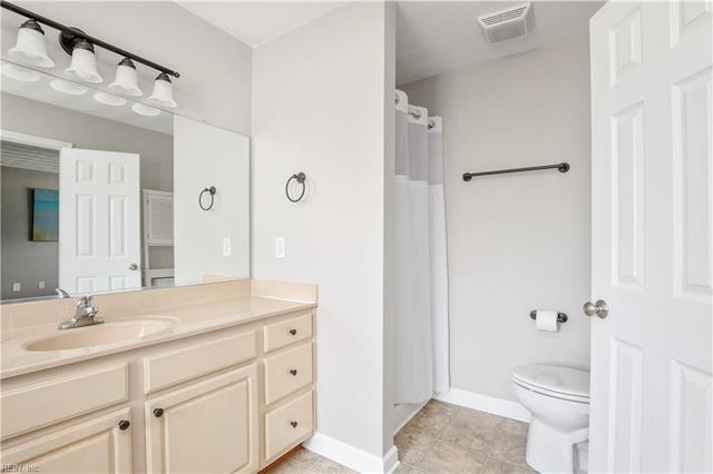 107 Chickadee ST, Moyock, NC 27958
