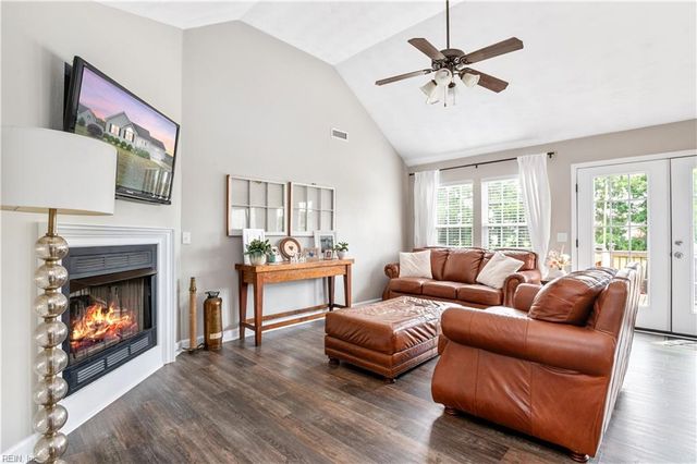 107 Chickadee ST, Moyock, NC 27958