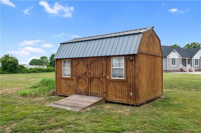 107 Chickadee ST, Moyock, NC 27958