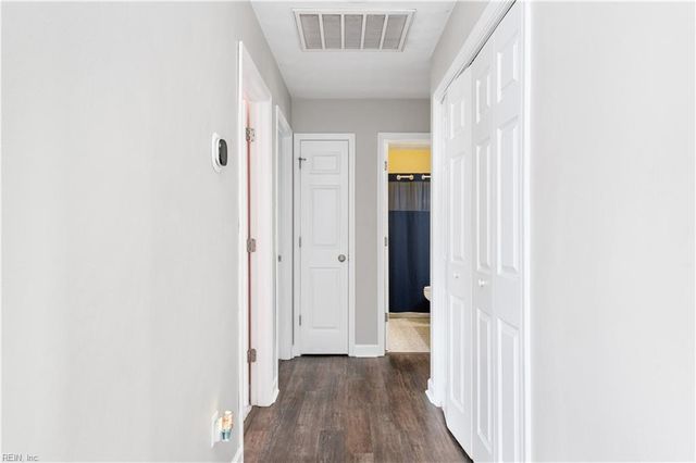 107 Chickadee ST, Moyock, NC 27958