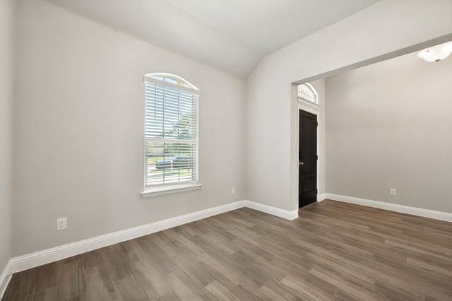 3636 Wintergreen Street, Grand Prairie, TX 76065