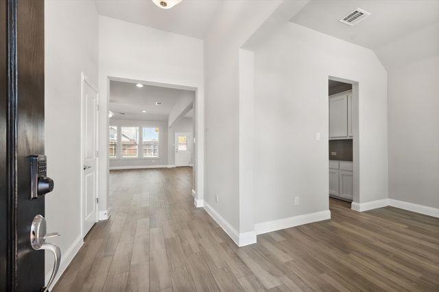 3636 Wintergreen Street, Grand Prairie, TX 76065