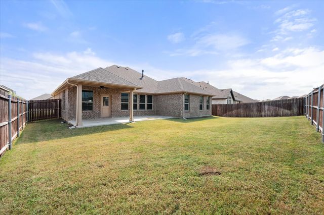 3636 Wintergreen Street, Grand Prairie, TX 76065