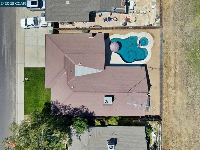 3040 Maplenut Ave., Modesto, CA 95350