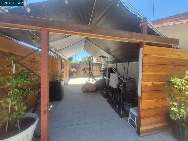 3040 Maplenut Ave., Modesto, CA 95350