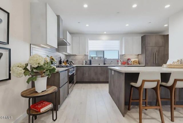 11618 Colfax Meadow Lane, Los Angeles, CA 91604