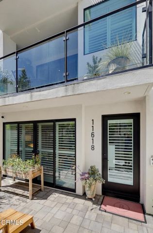 11618 Colfax Meadow Lane, Los Angeles, CA 91604