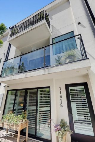 11618 Colfax Meadow Lane, Los Angeles, CA 91604