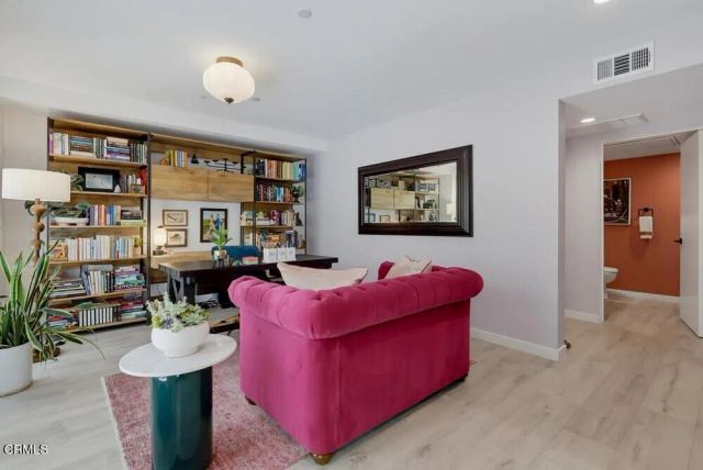 11618 Colfax Meadow Lane, Los Angeles, CA 91604