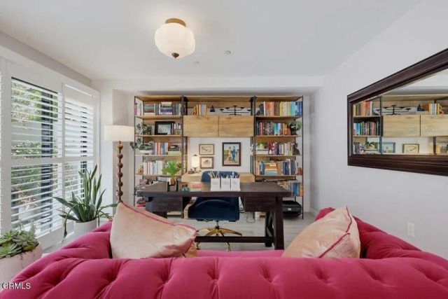 11618 Colfax Meadow Lane, Los Angeles, CA 91604