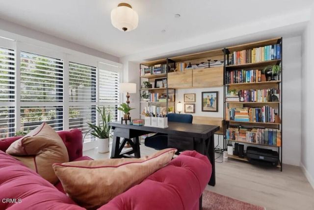 11618 Colfax Meadow Lane, Los Angeles, CA 91604