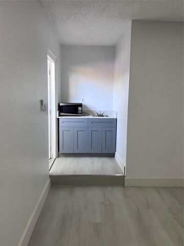 1136 NW 5th Court, Fort Lauderdale, FL 33311