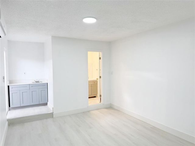 1136 NW 5th Court, Fort Lauderdale, FL 33311