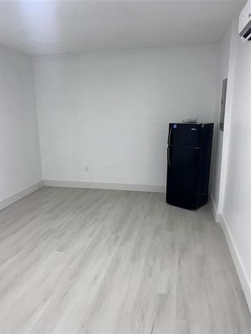 1136 NW 5th Court, Fort Lauderdale, FL 33311