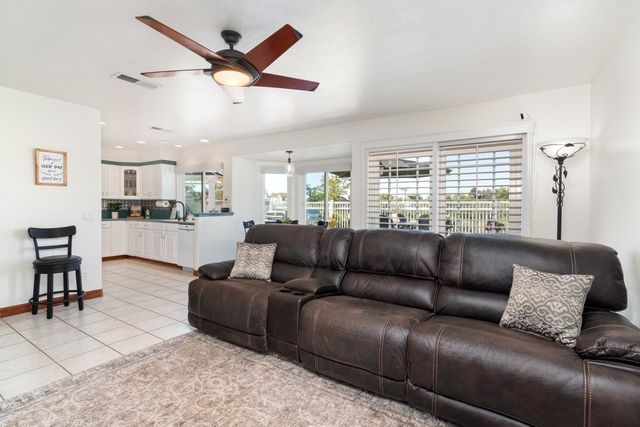 41045 Willowbend, Murrieta, CA 92563