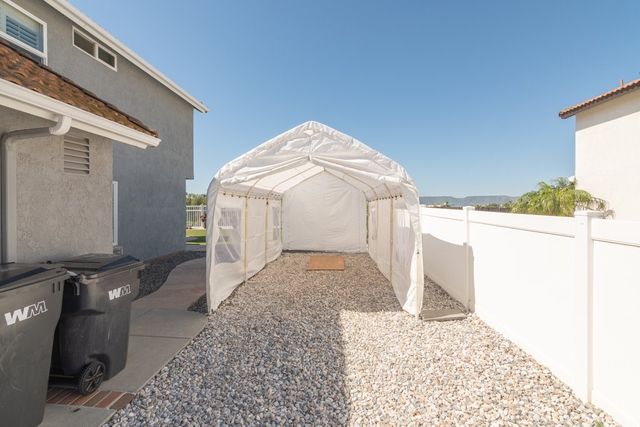 41045 Willowbend, Murrieta, CA 92563