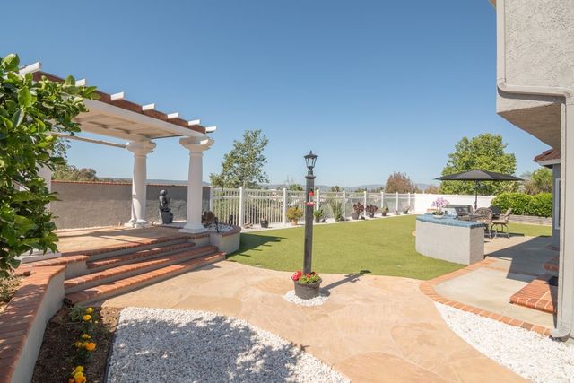 41045 Willowbend, Murrieta, CA 92563