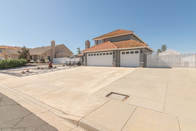 41045 Willowbend, Murrieta, CA 92563