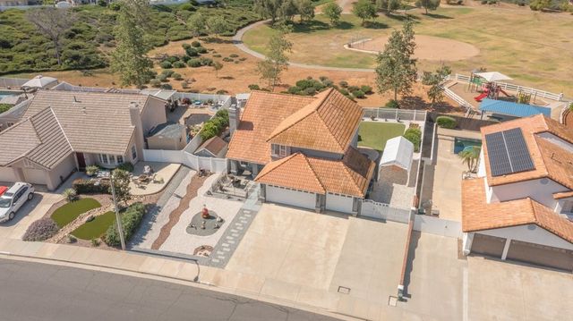 41045 Willowbend, Murrieta, CA 92563