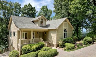 15 Grosbeak Way, Landrum, SC 29356