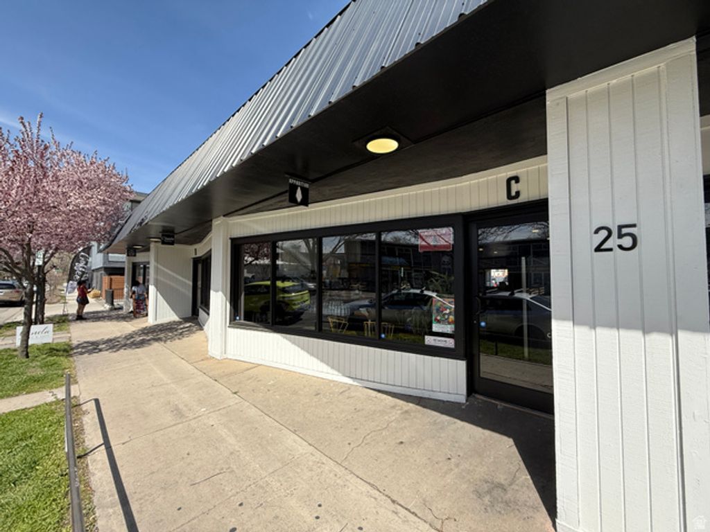 25 E KENSINGTON, Salt Lake City, UT 84115