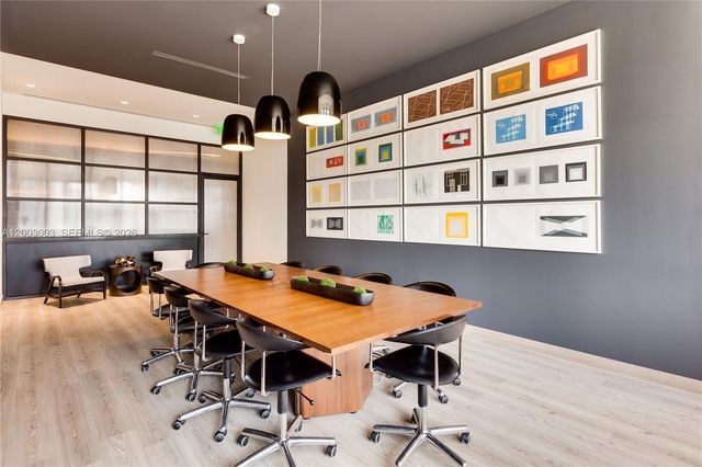 45 SW 9th St 2306, Miami, FL 33130