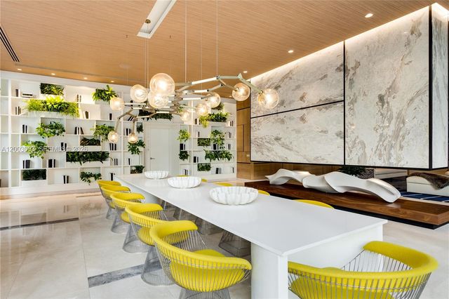 45 SW 9th St 2306, Miami, FL 33130