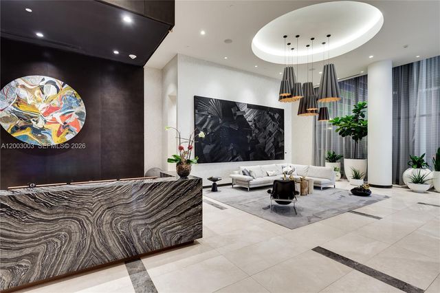 45 SW 9th St 2306, Miami, FL 33130