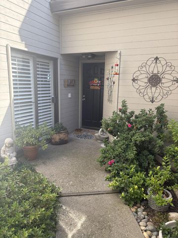4865 Grouse Run Dr, Stockton, CA 95207