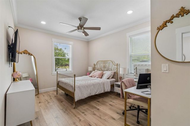 1901 W CLUSTER AVENUE, Tampa, FL 33604