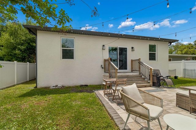 1901 W CLUSTER AVENUE, Tampa, FL 33604