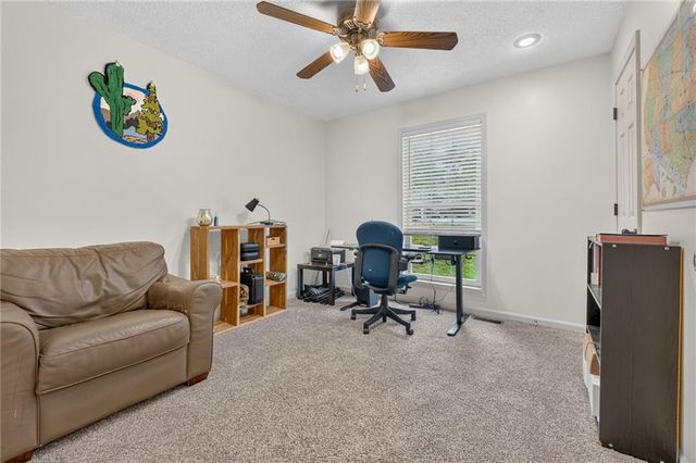 7114 NW Rhode Avenue, Kansas City, MO 64152