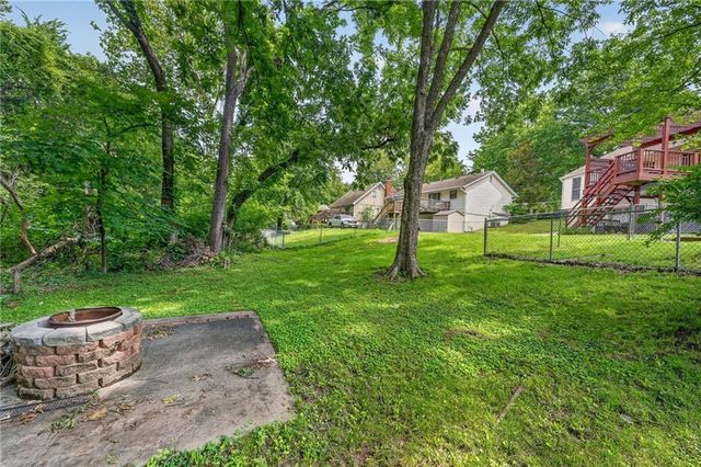 7114 NW Rhode Avenue, Kansas City, MO 64152