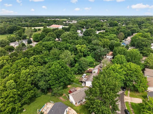 7114 NW Rhode Avenue, Kansas City, MO 64152