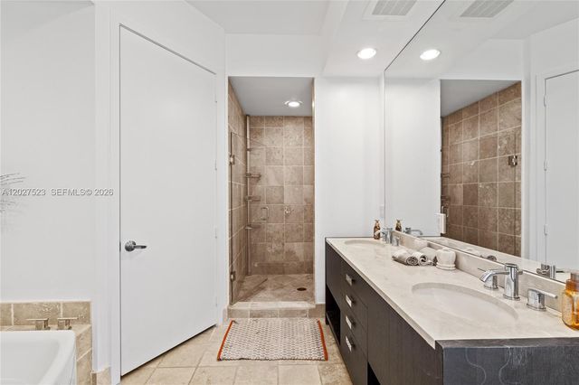 18201 Collins Ave 4209, Sunny Isles Beach, FL 33160